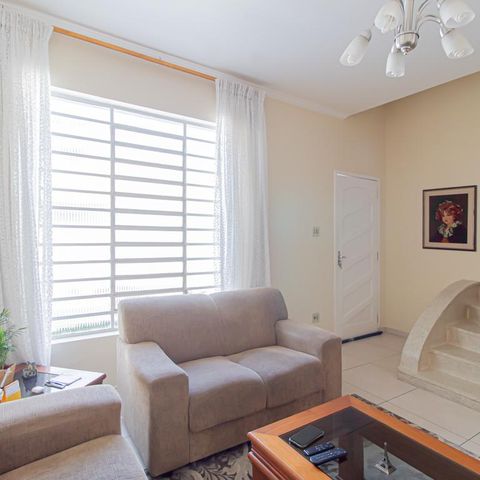 Casa à venda com 107m², 2 quartos e 1 vaga Casa à venda com 107m², 2 quartos e 1 vagaSala