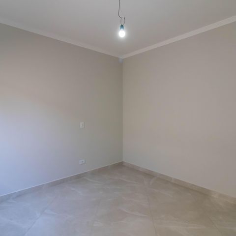 Casa à venda com 96m², 3 quartos e 2 vagas Casa à venda com 96m², 3 quartos e 2 vagasSuíte