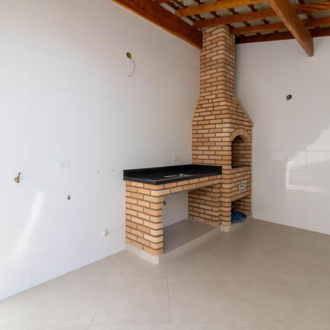Casa à venda com 96m², 3 quartos e 2 vagas Casa à venda com 96m², 3 quartos e 2 vagasArea Externa
