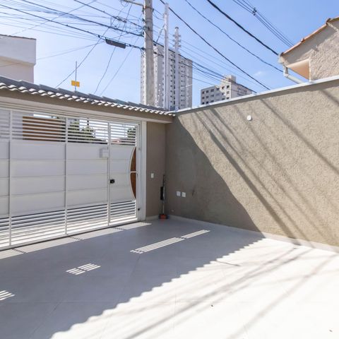 Casa à venda com 96m², 3 quartos e 2 vagas Casa à venda com 96m², 3 quartos e 2 vagasGaragem