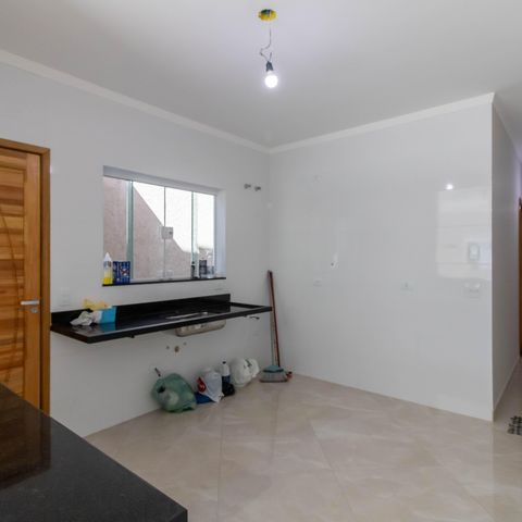 Casa à venda com 96m², 3 quartos e 2 vagas Casa à venda com 96m², 3 quartos e 2 vagasCozinha