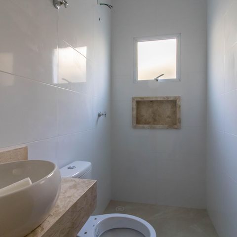 Casa à venda com 96m², 3 quartos e 2 vagas Casa à venda com 96m², 3 quartos e 2 vagasBanheiro