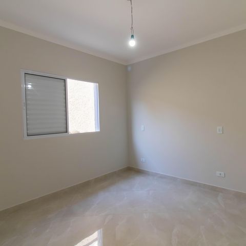 Casa à venda com 96m², 3 quartos e 2 vagas Casa à venda com 96m², 3 quartos e 2 vagasSuíte