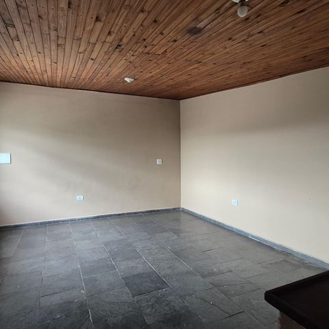 Casa à venda com 367m², 1 quarto e sem vaga Casa à venda com 367m², 1 quarto e sem vagaCozinha