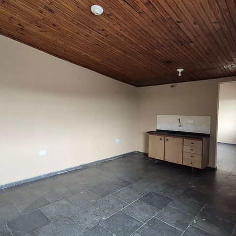 Casa à venda com 367m², 1 quarto e sem vaga Casa à venda com 367m², 1 quarto e sem vagaCozinha