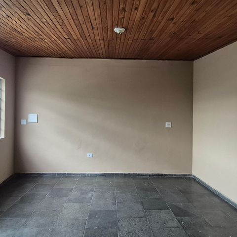 Casa à venda com 367m², 1 quarto e sem vaga Casa à venda com 367m², 1 quarto e sem vagaCozinha