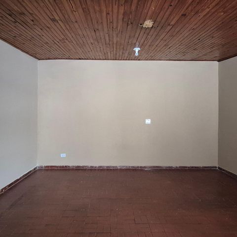 Casa à venda com 367m², 1 quarto e sem vaga Casa à venda com 367m², 1 quarto e sem vagaQuarto