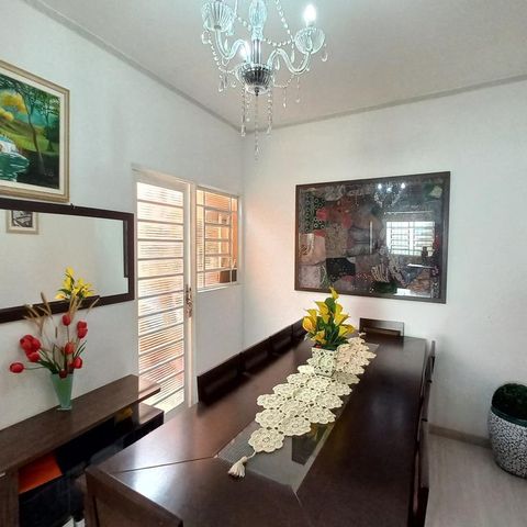 Casa à venda com 250m², 3 quartos e 3 vagas Casa à venda com 250m², 3 quartos e 3 vagasSala de Jantar