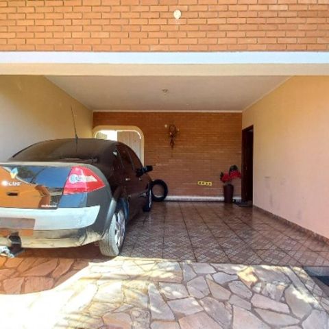Casa à venda com 250m², 3 quartos e 3 vagas Casa à venda com 250m², 3 quartos e 3 vagasÁrea comum