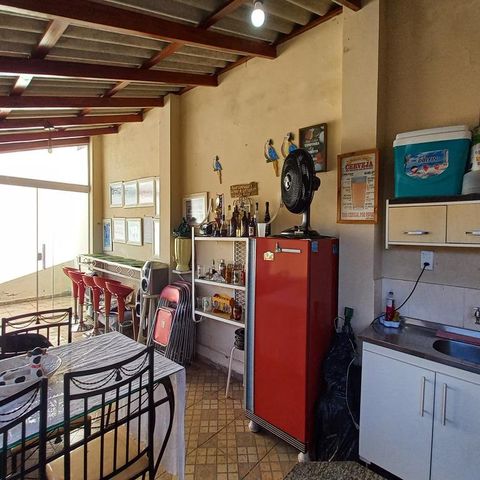 Casa à venda com 250m², 3 quartos e 3 vagas Casa à venda com 250m², 3 quartos e 3 vagasÁrea comum