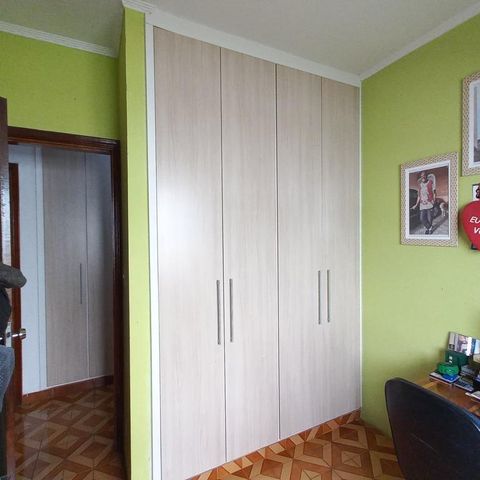 Casa à venda com 250m², 3 quartos e 3 vagas Casa à venda com 250m², 3 quartos e 3 vagasQuarto 1