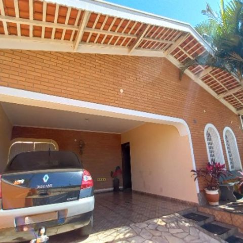 Casa à venda com 250m², 3 quartos e 3 vagas Casa à venda com 250m², 3 quartos e 3 vagasFachada do Prédio