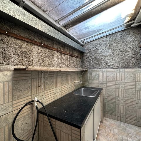 Casa à venda com 50m², 2 quartos e sem vaga