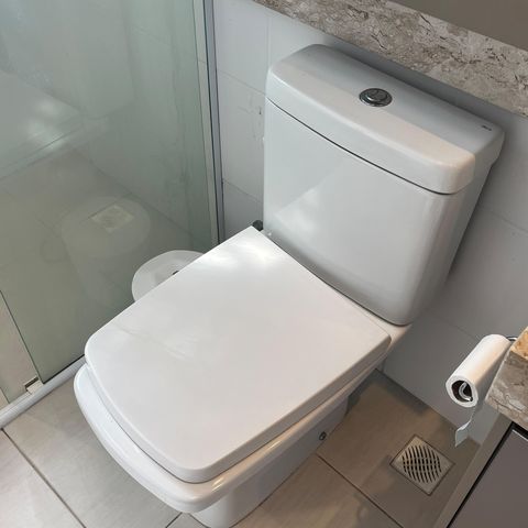 Apartamento para alugar com 95m², 2 quartos e 1 vaga Apartamento para alugar com 95m², 2 quartos e 1 vagaBanheiro Suíte