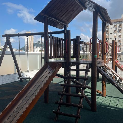 Apartamento para alugar com 95m², 2 quartos e 1 vaga Apartamento para alugar com 95m², 2 quartos e 1 vagaÁrea comum - Playground