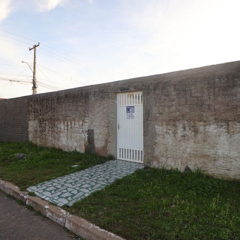 Casa para alugar com 130m², 4 quartos e 2 vagasFachada