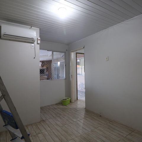 Casa para alugar com 130m², 4 quartos e 2 vagasQuarto/casa fundos