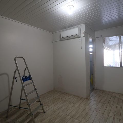 Casa para alugar com 130m², 4 quartos e 2 vagasQuarto/casa fundos