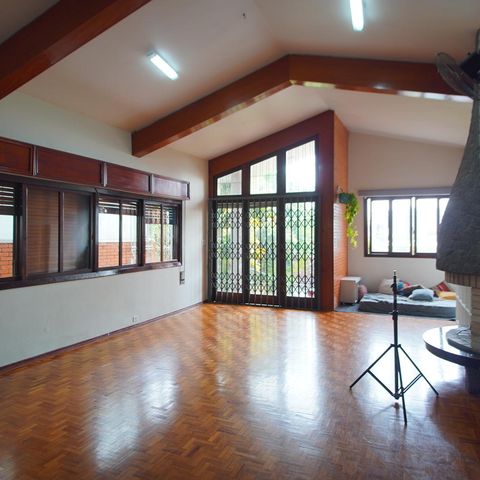 Casa à venda com 300m², 4 quartos e 4 vagasSala 1