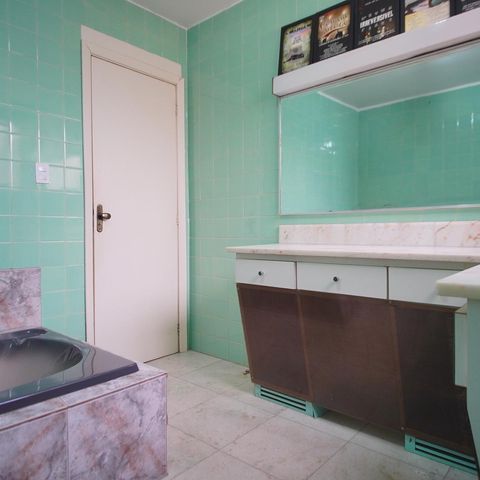 Casa à venda com 300m², 4 quartos e 4 vagasBanheiro Social