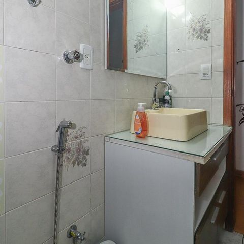 Apartamento à venda com 76m², 2 quartos e sem vagaBanheiro