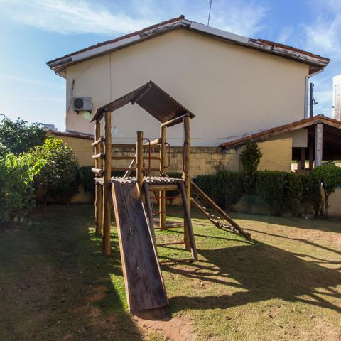 Casa de condomínio à venda com 65m², 2 quartos e 1 vagaÁrea comum