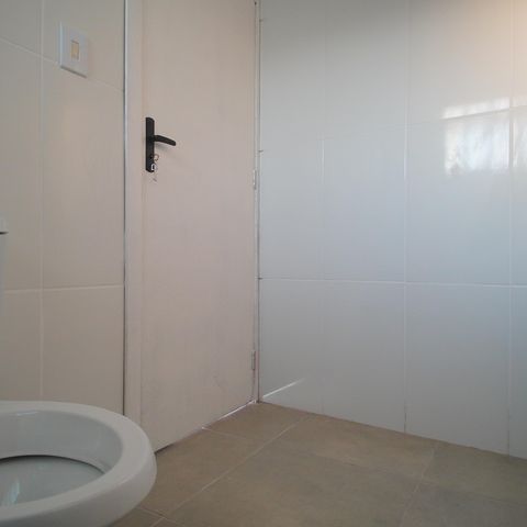 Casa à venda com 83m², 2 quartos e sem vagaBanheiro