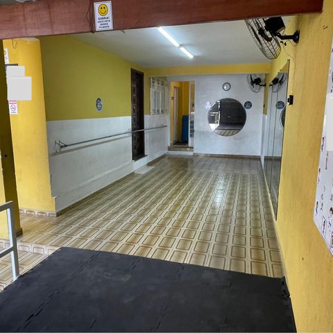 Casa à venda com 174m², 3 quartos e 2 vagas Casa à venda com 174m², 3 quartos e 2 vagasGaragem