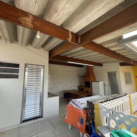 Casa à venda com 174m², 3 quartos e 2 vagas Casa à venda com 174m², 3 quartos e 2 vagasChurrasqueira