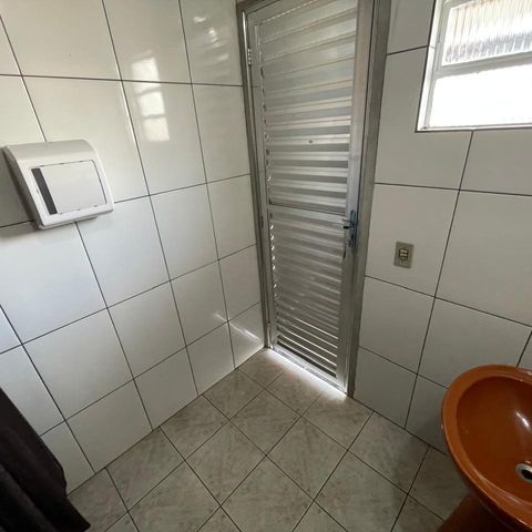 Casa à venda com 174m², 3 quartos e 2 vagas Casa à venda com 174m², 3 quartos e 2 vagasLavabo