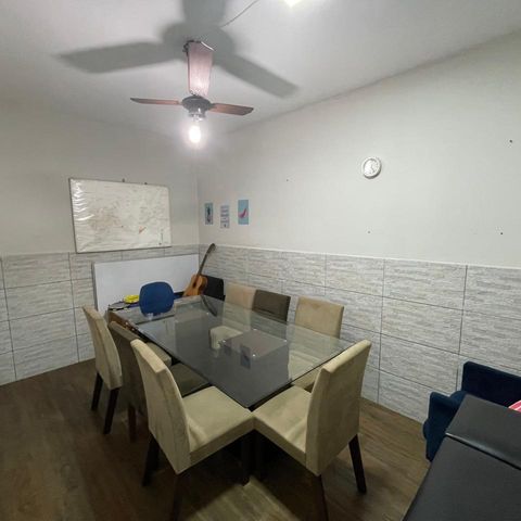 Casa à venda com 174m², 3 quartos e 2 vagas Casa à venda com 174m², 3 quartos e 2 vagasQuarto 3