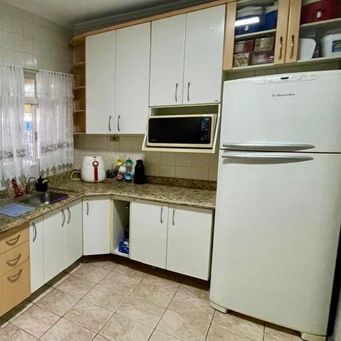 Casa à venda com 174m², 3 quartos e 2 vagas Casa à venda com 174m², 3 quartos e 2 vagasCozinha