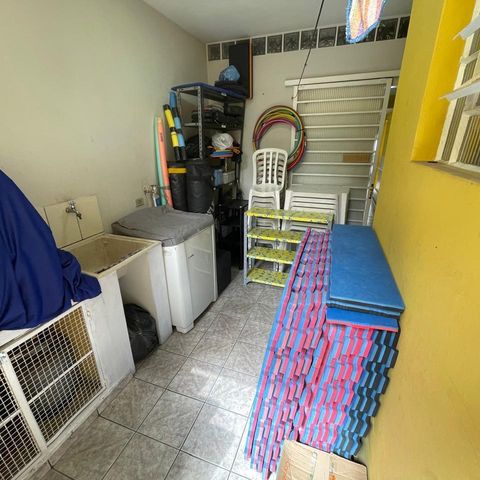 Casa à venda com 174m², 3 quartos e 2 vagas Casa à venda com 174m², 3 quartos e 2 vagasÁrea de Serviço