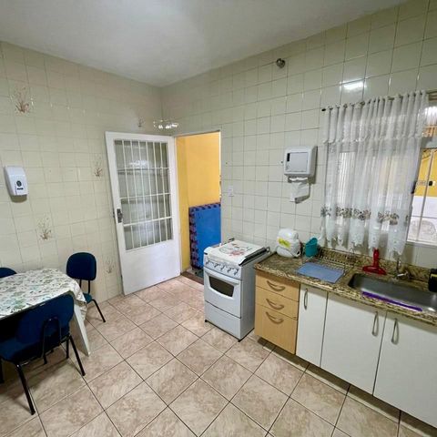 Casa à venda com 174m², 3 quartos e 2 vagas Casa à venda com 174m², 3 quartos e 2 vagasCozinha
