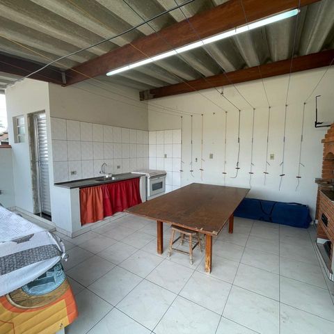 Casa à venda com 174m², 3 quartos e 2 vagas Casa à venda com 174m², 3 quartos e 2 vagasChurrasqueira