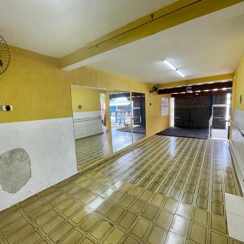 Casa à venda com 174m², 3 quartos e 2 vagas Casa à venda com 174m², 3 quartos e 2 vagasGaragem