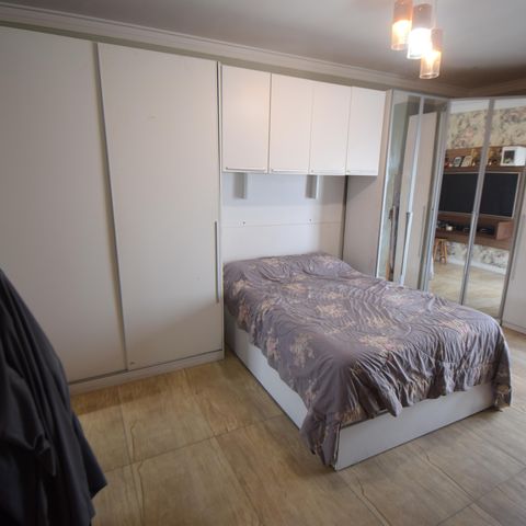 Casa à venda com 237m², 4 quartos e 5 vagas Casa à venda com 237m², 4 quartos e 5 vagasSuite 2