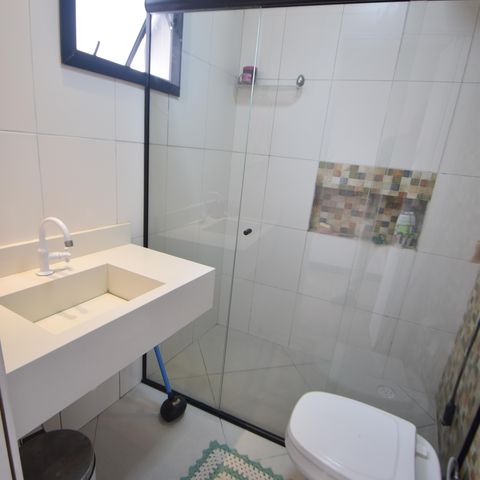 Casa à venda com 237m², 4 quartos e 5 vagas Casa à venda com 237m², 4 quartos e 5 vagasBanheiro Suíte 3