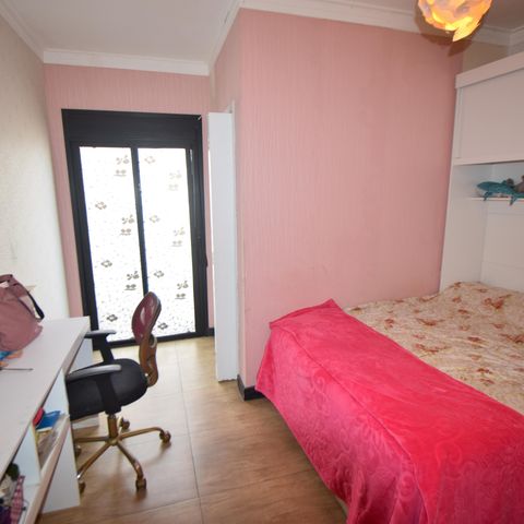 Casa à venda com 237m², 4 quartos e 5 vagas Casa à venda com 237m², 4 quartos e 5 vagasSuíte 3