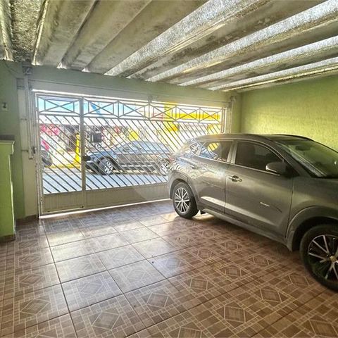 Casa à venda com 200m², 4 quartos e 2 vagas