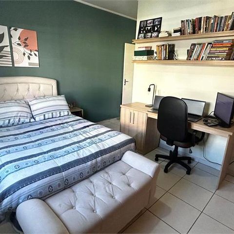 Casa à venda com 200m², 4 quartos e 2 vagas