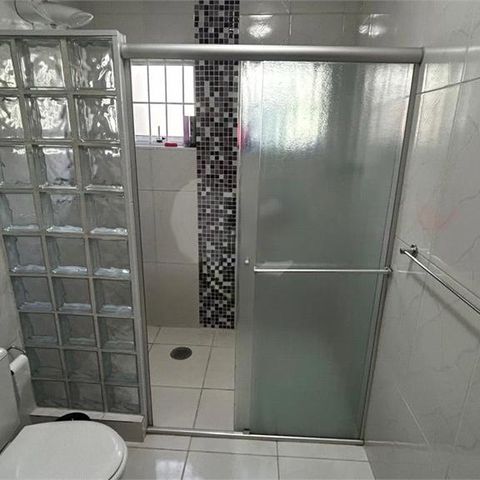 Casa à venda com 200m², 4 quartos e 2 vagas