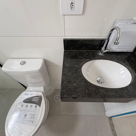 Apartamento para alugar com 48m², 2 quartos e 1 vaga Apartamento para alugar com 48m², 2 quartos e 1 vagaBanheiro da Suíte