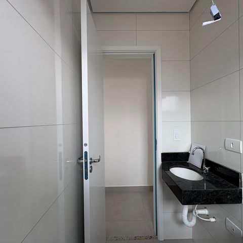 Apartamento para alugar com 48m², 2 quartos e 1 vaga Apartamento para alugar com 48m², 2 quartos e 1 vagaBanheiro