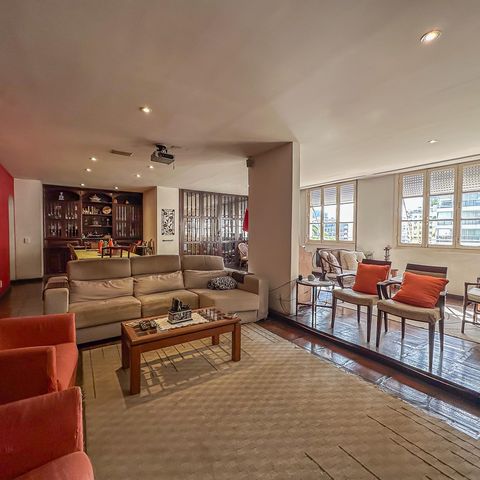 Apartamento à venda com 228m², 4 quartos e 2 vagas Apartamento à venda com 228m², 4 quartos e 2 vagasSala