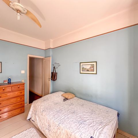 Apartamento à venda com 228m², 4 quartos e 2 vagas Apartamento à venda com 228m², 4 quartos e 2 vagasQuarto 1