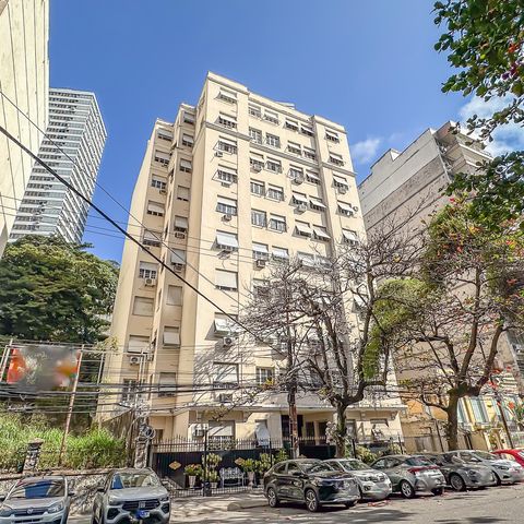 Apartamento à venda com 228m², 4 quartos e 2 vagas Apartamento à venda com 228m², 4 quartos e 2 vagasFachada