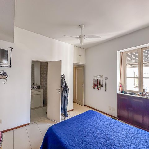 Apartamento à venda com 228m², 4 quartos e 2 vagas Apartamento à venda com 228m², 4 quartos e 2 vagasSuíte 1