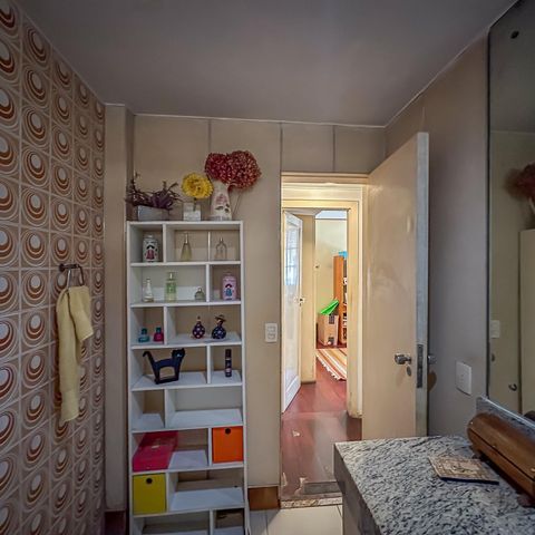 Apartamento à venda com 228m², 4 quartos e 2 vagas Apartamento à venda com 228m², 4 quartos e 2 vagasBanheiro da Suíte 2