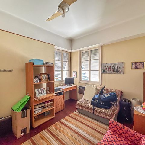 Apartamento à venda com 228m², 4 quartos e 2 vagas Apartamento à venda com 228m², 4 quartos e 2 vagasSuíte 2